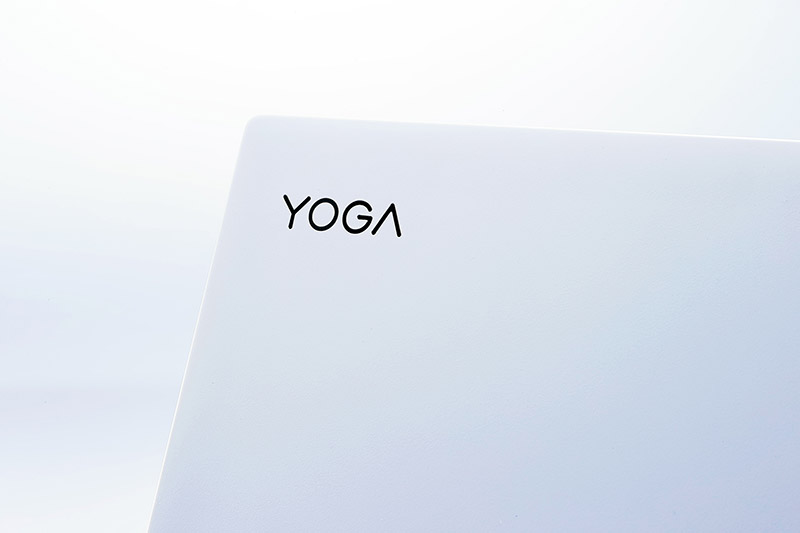 Yoga Slim 750i Carbon