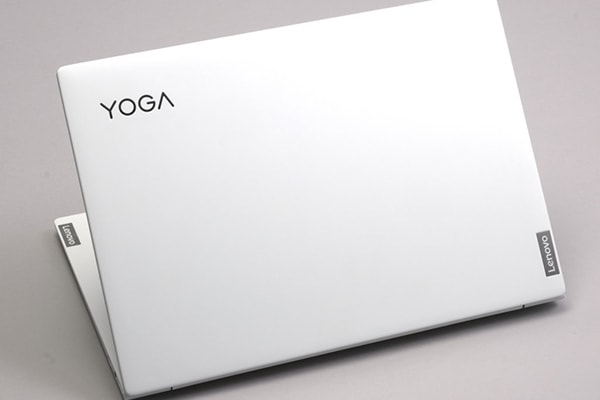 Stylish | Lenovo YOGA（ヨガ）Yoga Slim 750i Carbon ノートパソコン