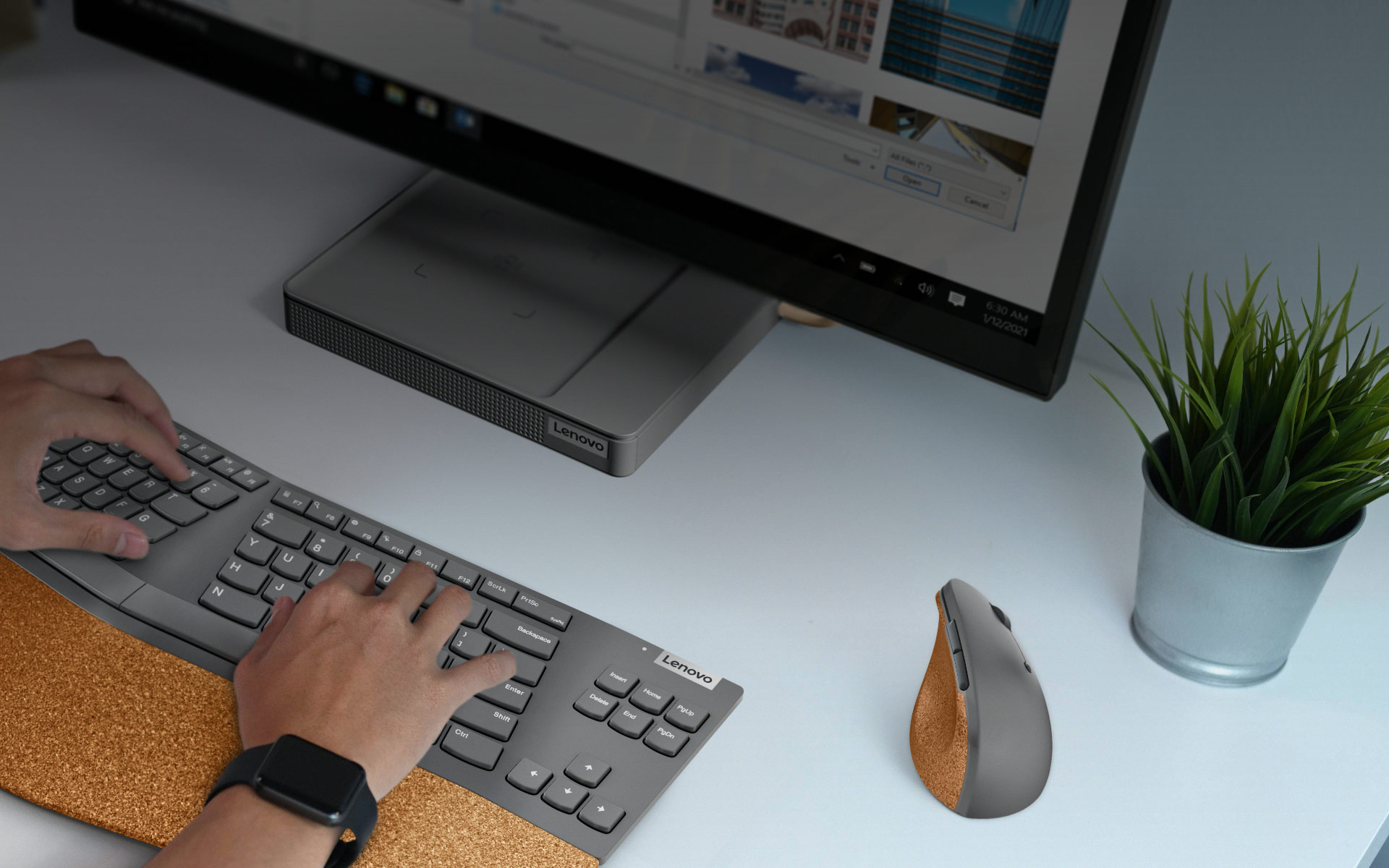 Lenovo Go Wireless Vertical Mouse | Lenovo UAE