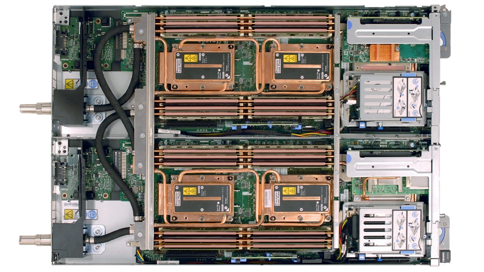 Serveur haute densité Lenovo ThinkSystem SD650 - Couvercle en dehors, vue du dessus vers la droite